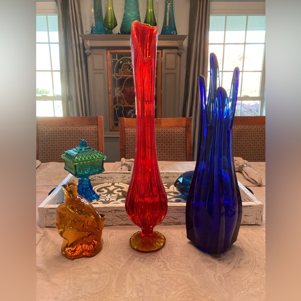 Vintage MCM LE Smith Red Orange Amberina Ribbed Swung Pedestal Glass Vase 21"